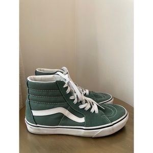 VANS SK8 HI GREEN SZ 8 WOMENS